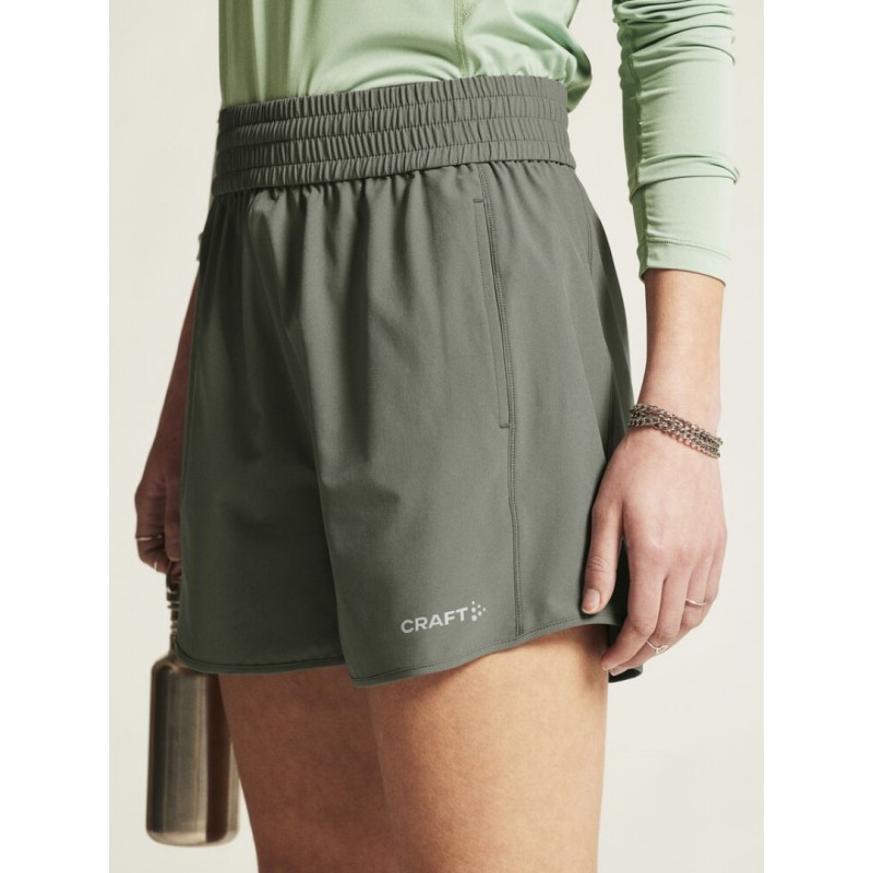 CRAFT ŽENSKE RAZTEGLJIVE KRATKE HLAČE CORE ESSENCE SHORTS LEAF