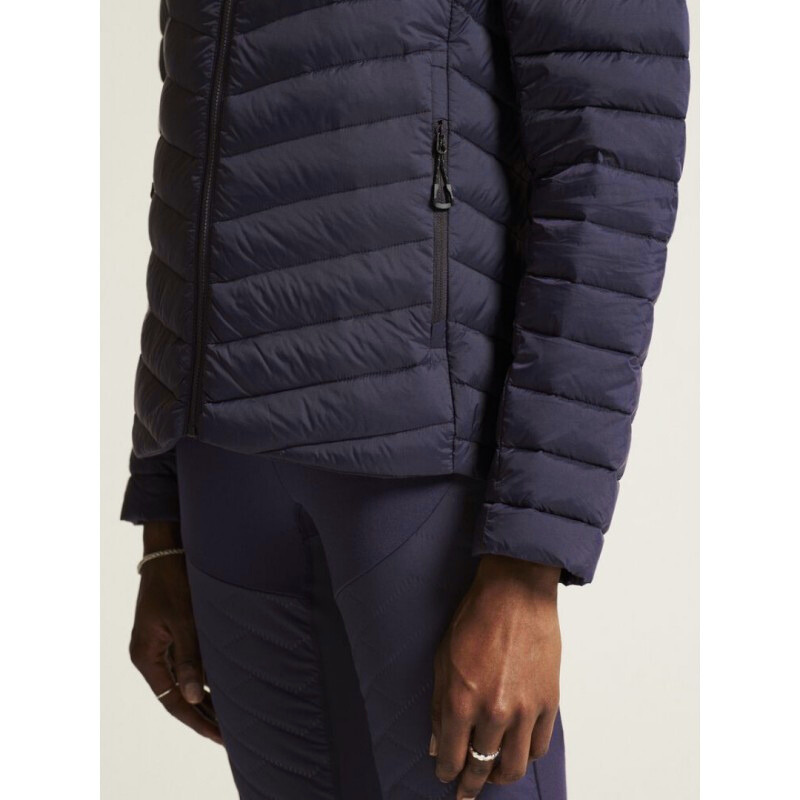 CRAFT ŽENSKA LAHKA PUHOVKA IZ PRAVEGA PUHA ADV EXPLORE LIGHT DOWN JACKET TEMNO VIJOLIČNA DK PLUM