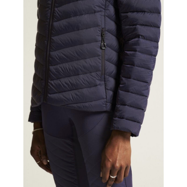 CRAFT ŽENSKA LAHKA PUHOVKA IZ PRAVEGA PUHA ADV EXPLORE LIGHT DOWN JACKET TEMNO VIJOLIČNA DK PLUM